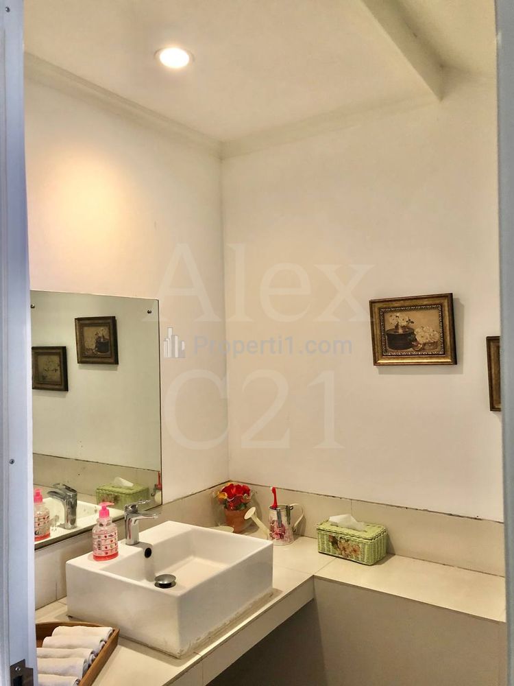 Dijual Rumah di Lebak Bulus, Jakarta Selatan