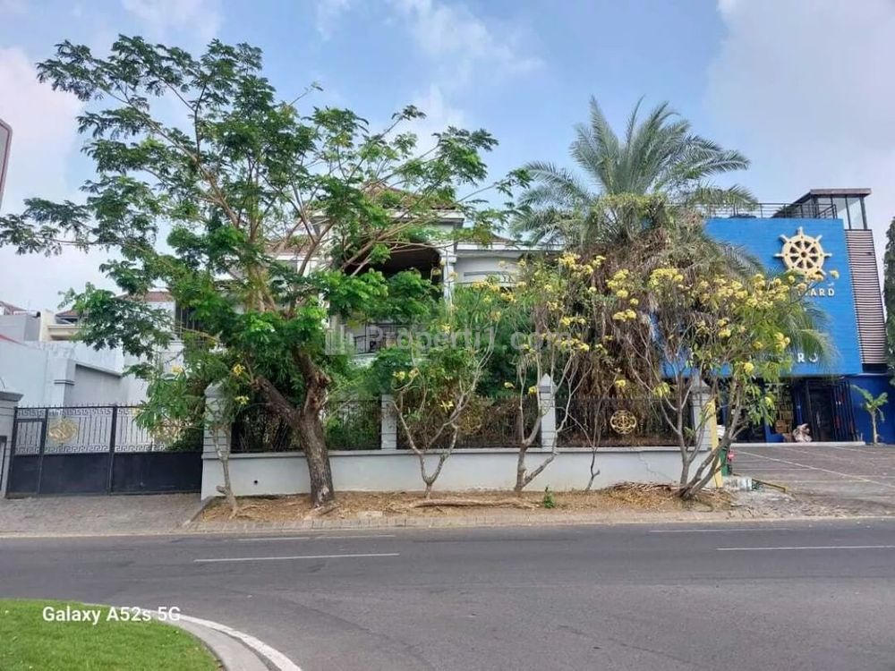 Sewa Rumah Mewah di Bukit Golf Citraland Surabaya Barat