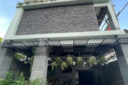 Jual Rumah Tinggal dan Kostan 20 Kamar di TB Ismail Dago Bandung