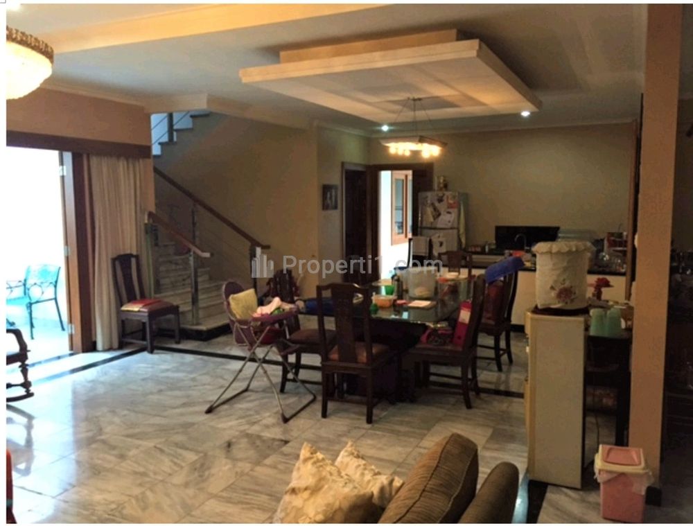 Dijual Rumah Besar Luas 839m2 dan Siap Huni di Cilandak, Jakarta Selatan