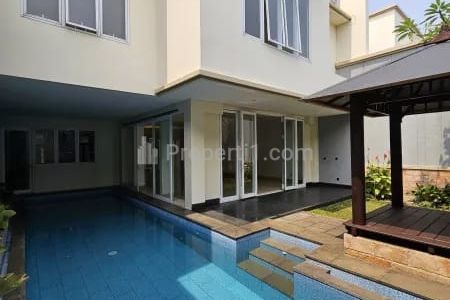 Jual Townhouse di Pejaten Barat Jakarta Selatan Dekat Kemang - 4 Kamar Tidur