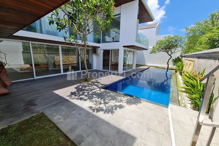 Dijual Rumah Villa Siap Huni 6 Kamar Tidur Furnish dan Pool di Ungasan Badung Bali