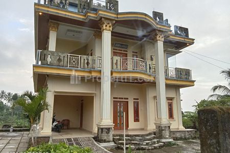 Jual Cepat Villa Furnished 3 Lantai di Kp Jabon Rawa Desa Girijaya, Cidahu, Sukabumi