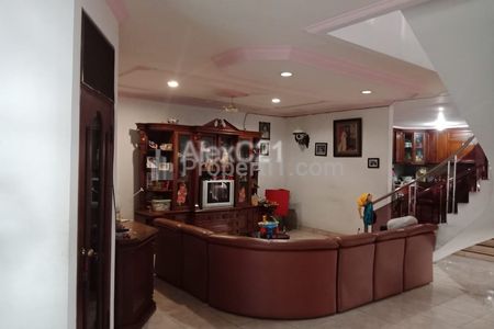 Dijual Rumah Komplek di Kelapa Gading, Pegangsaan Dua, Jakarta Utara