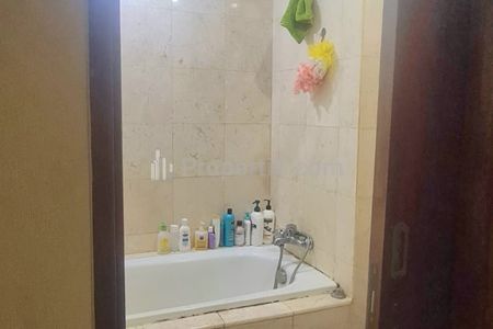 Dijual Apartemen Bellagio Residence Size 67 m2 , 1+1 BR Lantai Rendah Semi Furnished