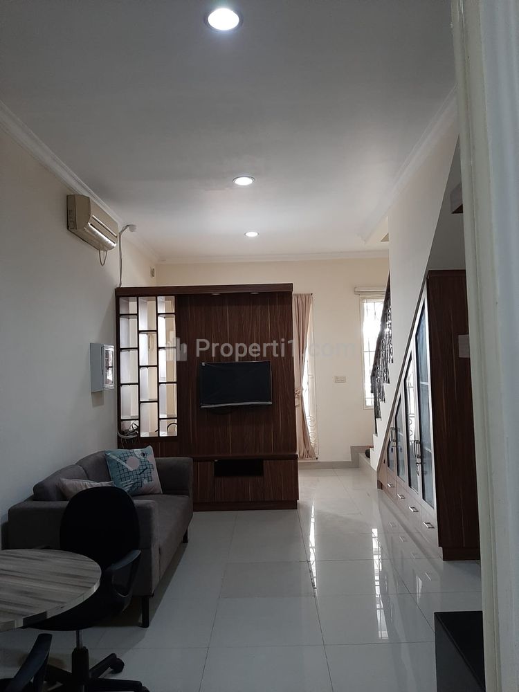 Disewakan Rumah di Perumahan Green Lake City Tangerang
