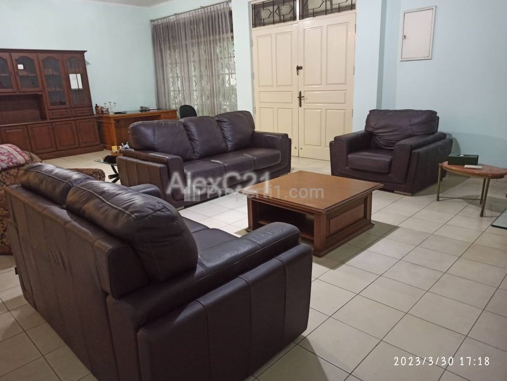 Dijual Rumah Luas dengan Pool di Jl. Bangka, Mampang Prapatan, Jakarta Selatan