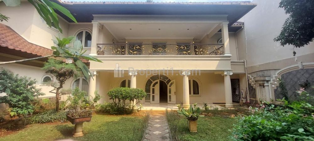 Dijual Rumah Tinggal Luas di Kemang, Jakarta Selatan