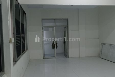 Disewakan Ruko Minimal 2 Tahun di Area Blok M, Kramat Pela, Kebayoran Baru, Jakarta Selatan