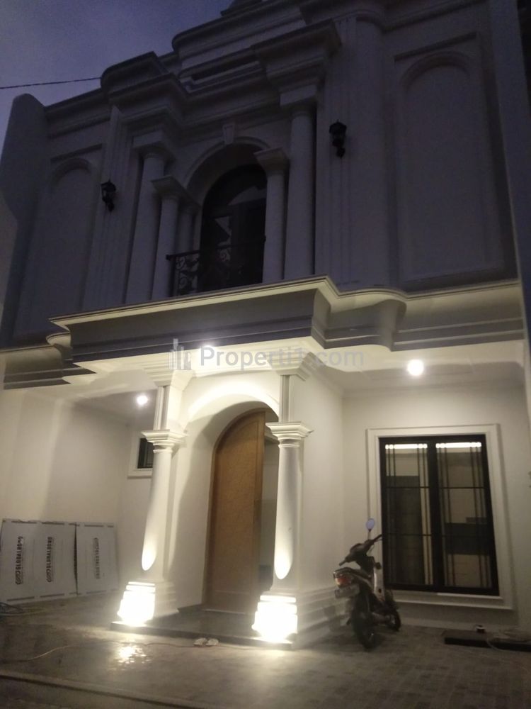 Jual Murah Rumah Baru Cluster Luas Tanah 83 m2, 3 Lantai di Area Kahfi I, Cipedak, Jagakarsa, Jakarta Selatan