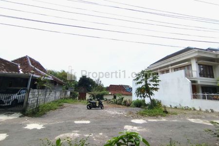 Dijual Tanah Strategis Utara Terminal Condongcatur Sleman Yogyakarta Dekat Pakuwon Mall, Amikom