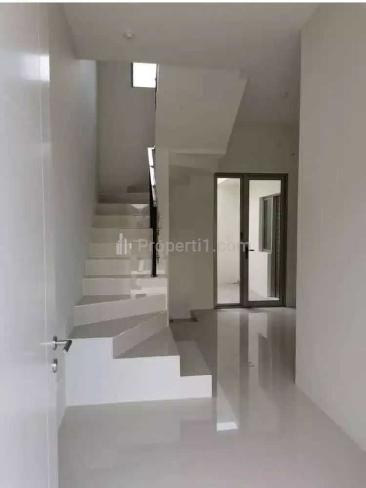 Jual MURAH Rumah Greenland Residence Menganti Gresik, Dekat 5 Menit ke Citraland Surabaya, Pakuwon Mall, PTC, Supermall