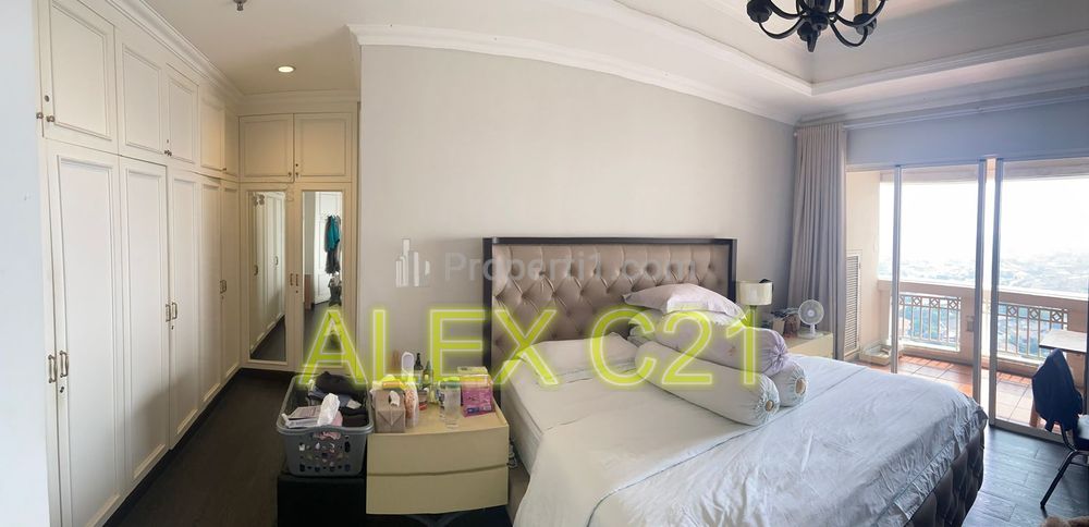 Dijual Apartemen Kedoya Elok, Kedoya Selatan, Kebon Jeruk, Jakarta Barat - 3+1 BR Semi Furnished