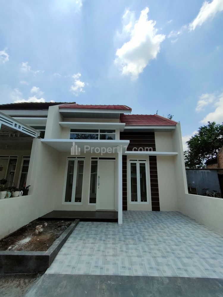 Dijual Rumah Baru Ready di Telogowaru Malang