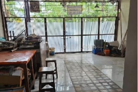 Disewakan Rumah di Area Kuliner Komersil di Kelapa Gading Timur, Jakarta Utara