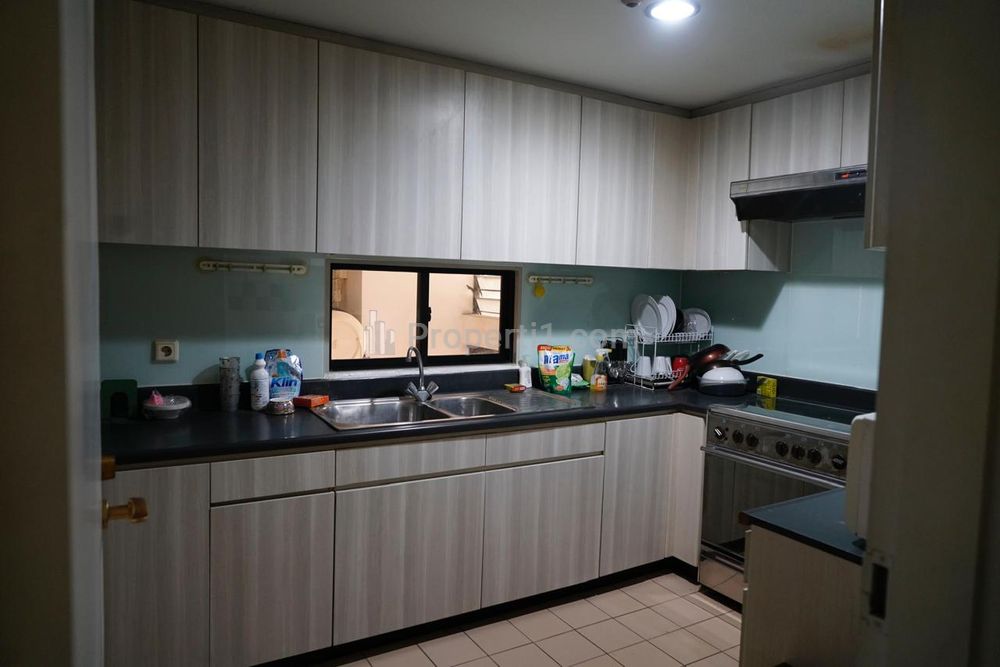 For Sale Apartment Setiabudi 3+1BR Furnish
