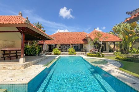 Dijual VILLA Taman Mumbul Nusa Dua Bali di Kuta Selatan Bali NEW 5 BEDROOM