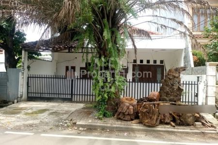 Dijual Rumah Tua Komplek Hitung Tanah di Cempaka Putih, Jakarta Selatan