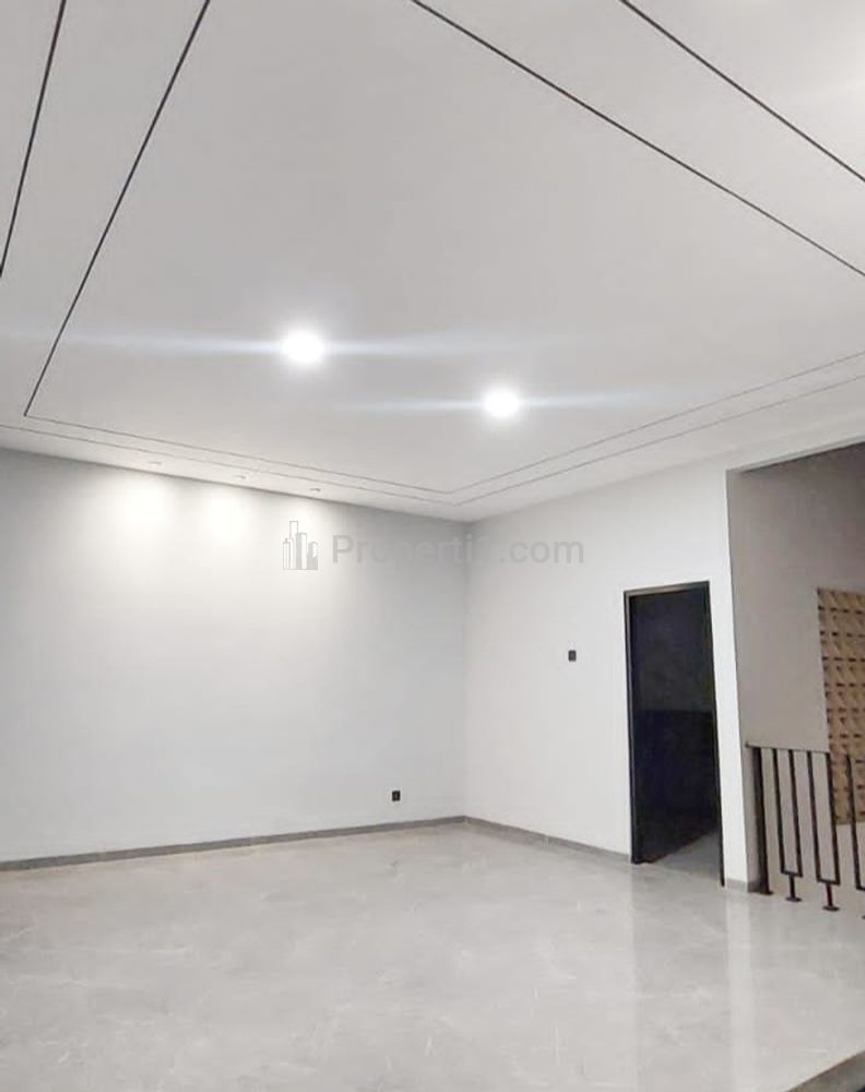 Jual Rumah Sangat Bagus di Gayungsari Barat Surabaya SHM