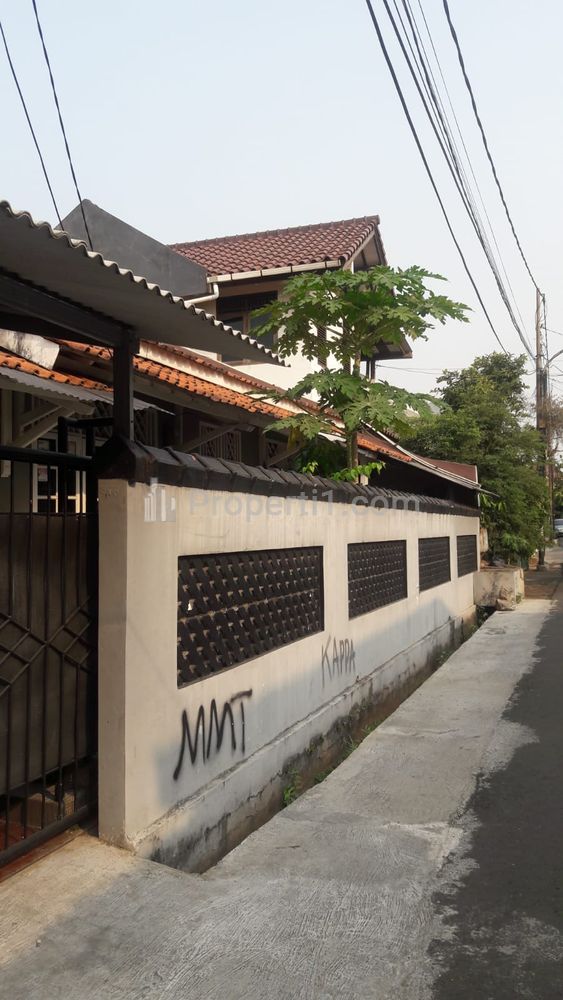 Dijual Rumah Lama Hitung Tanah di Swadarma, Ulujami, Jakarta Selatan