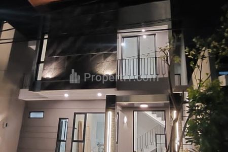 Jual Rumah Sangat Bagus di Gayungsari Barat Surabaya SHM