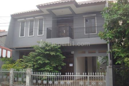 Disewakan Rumah 2 Lantai di Tanjung Barat, Jagakarsa, Jakarta Selatan