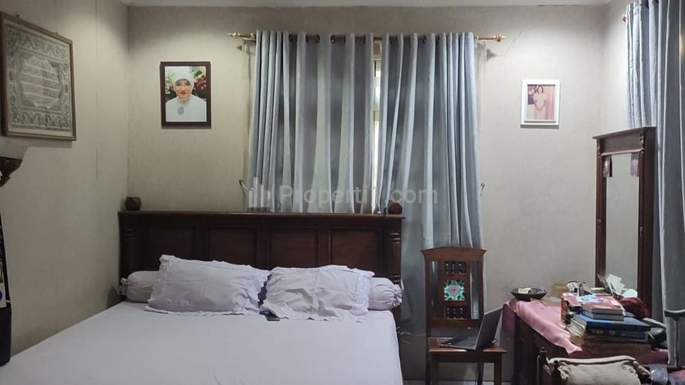Dijual Rumah Hook 2 lantai Komplek Senayan Tangerang Selatan Siap Huni