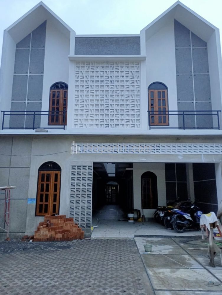 Dijual Kost Baru 18 Kamar dan Paviliun 3 Kamar Full Furnish di Jl. Parangtritis Km 6 Bantul Yogyakarta