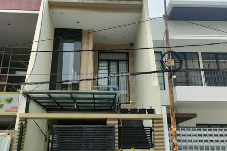 Jual Rumah 5 X 15 (4 Lantai) di Muara Karang Jakarta Utara