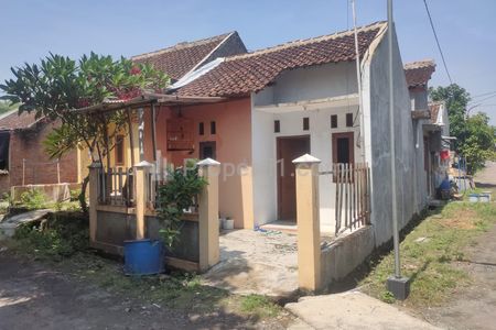 Dijual Cepat Rumah Karanganyar Tugu Dekat Kawasan Industri Wijaya Kusuma Semarang - Butuh Uang Banget