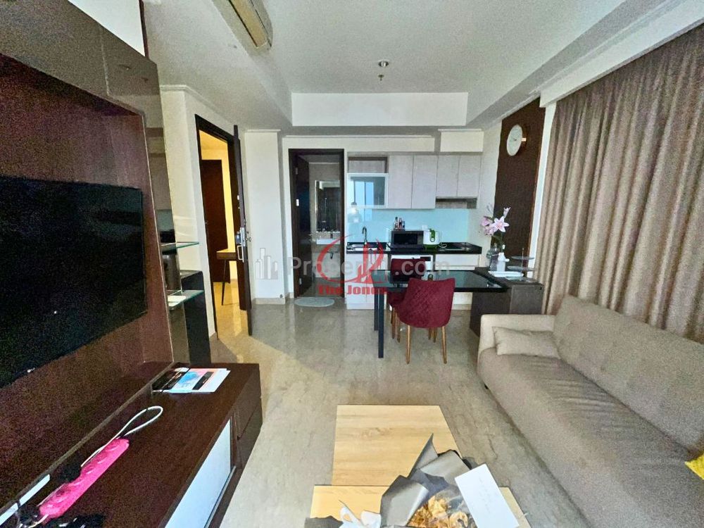 For Rent Apartemen Menteng Park Tower Emerald (Private Lift) - 2 Bedrooms Full Furnished, Dekat TIM, RSCM, Bunda Hospital, dan Kampus UI Salemba