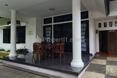 Dijual Rumah Mewah Full Furnished di Citarum Sayap Jalan Diponegoro Kota Bandung