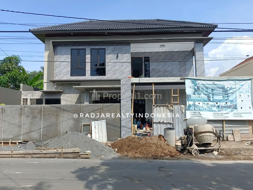 Jual Rumah Mewah Baru Ada Kolam Renang Seputar Jogja Bay Maguwoharjo Yogyakarta