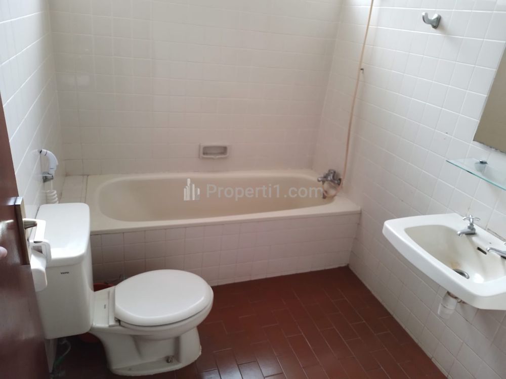 Disewakan Rumah Semi Furnished Ada Pool Bisa untuk Kantor di Bangka, Mampang Prapatan, Jakarta Selatan