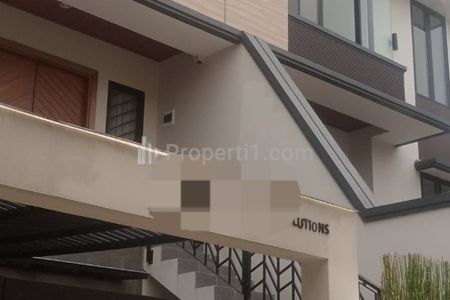 Jual Rumah Baru Furnish Strategis di Kalibata Selatan, 500 Meter dari Raya Kalibata, Akses Dua Mobil, Dekat Raya Mampang, Tebet, Jakarta Selatan