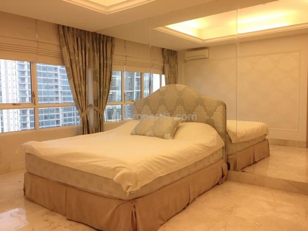 For Sale Apartment Essence Dharmawangsa Type 3+1 Bedroom Furnished