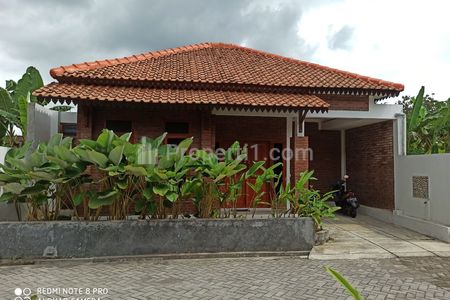 Jual Rumah Cantik Etnik dekat Pasar Godean Sleman Yogyakarta