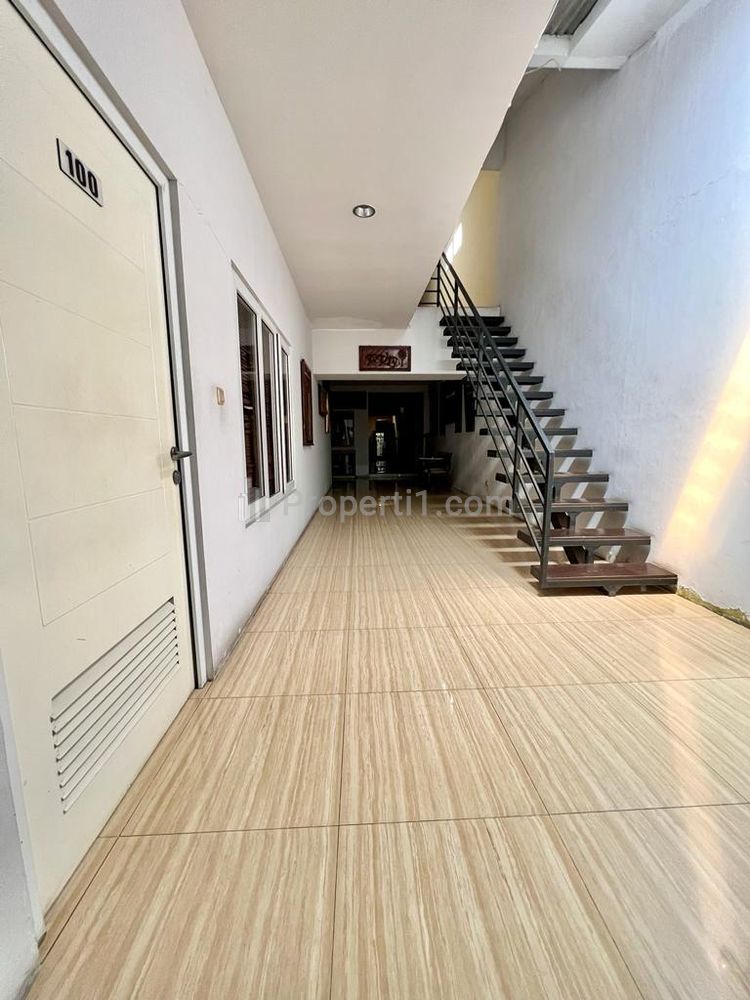 Dijual Rumah Lama dan Rumah Kost 18 Kamar (Siap Huni) di Cilandak Barat, Jakarta Selatan