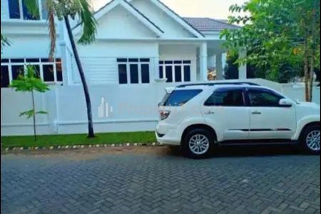 Dijual Rumah Deltasari Hook di Sidoarjo, 2 Lantai Cantik Lokasi Strategis Dekat Bandara Juanda Terminal 1 & 2 Siap Huni