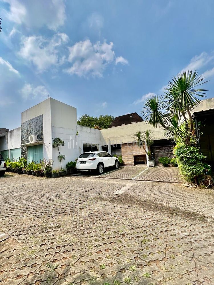 Dijual Rumah Lama dan Rumah Kost 18 Kamar (Siap Huni) di Cilandak Barat, Jakarta Selatan