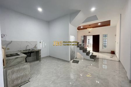 Jual Rumah Baru di Komplek Mados Royal Suite Medan Jalan Madio Santoso - Krakatau