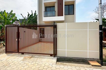 Jual Rumah Baru 2 Lantai di Jalan Raya Kodau Jatimekar Bekasi