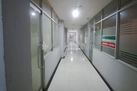 Ruangan Kantor Dijual Murah di Apartemen Menteng Square Terdekat Pusat Bisnis Salemba, Jakarta Pusat