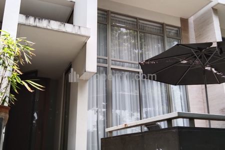 Dijual Rumah Town House Residence 28 di Kedoya Selatan, Kebon Jeruk, Jakarta Barat