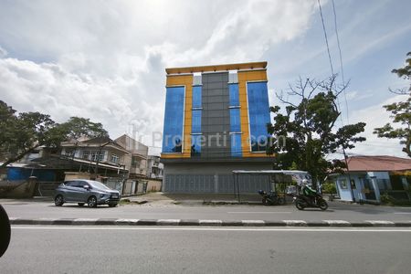 Sewa Ruko Gandeng di Jalan KL Yos Sudarso, Glugur Kota, Kec. Medan Barat