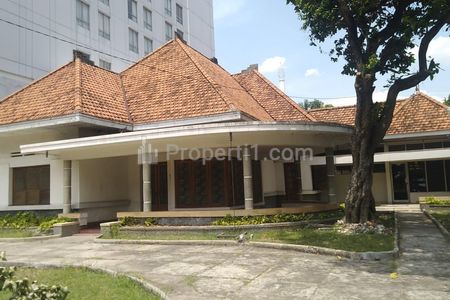 Dijual Rumah Raya Kota Semarang Luas 1240 Cocok untuk Kantor Tempat Usaha dll, Lokasi Strategis