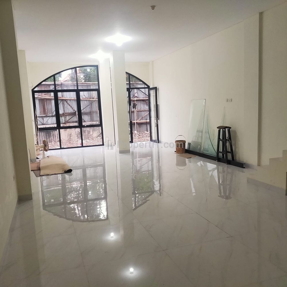 Dijual Ruko Baru No. 4c di Pejaten Barat, Pasar Minggu, Jakarta Selatan