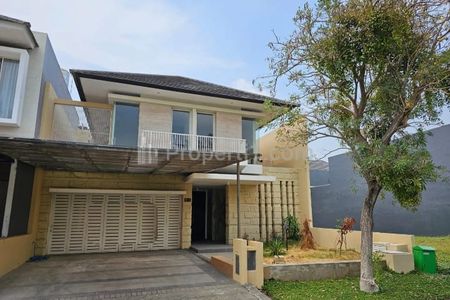 Dijual Rumah 2 Lantai Semi Furnish Lokasi Royal Residence Surabaya Barat