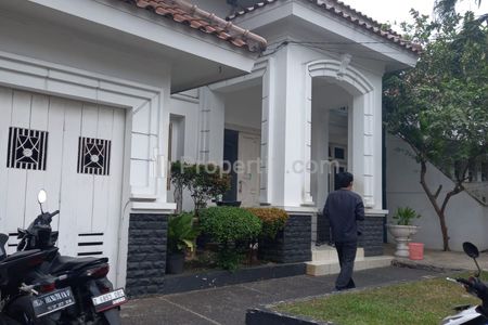 Dijual Rumah Cantik di Pejaten Barat, Pasar Minggu, Jakarta Selatan