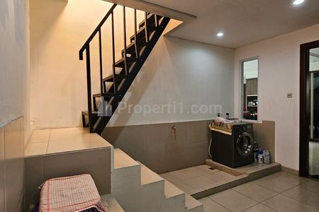 Jual Rumah Bagus Siap Huni 2 Lantai di Permata Hijau (Taman Biduri) Kebayoran Lama Jakarta Selatan